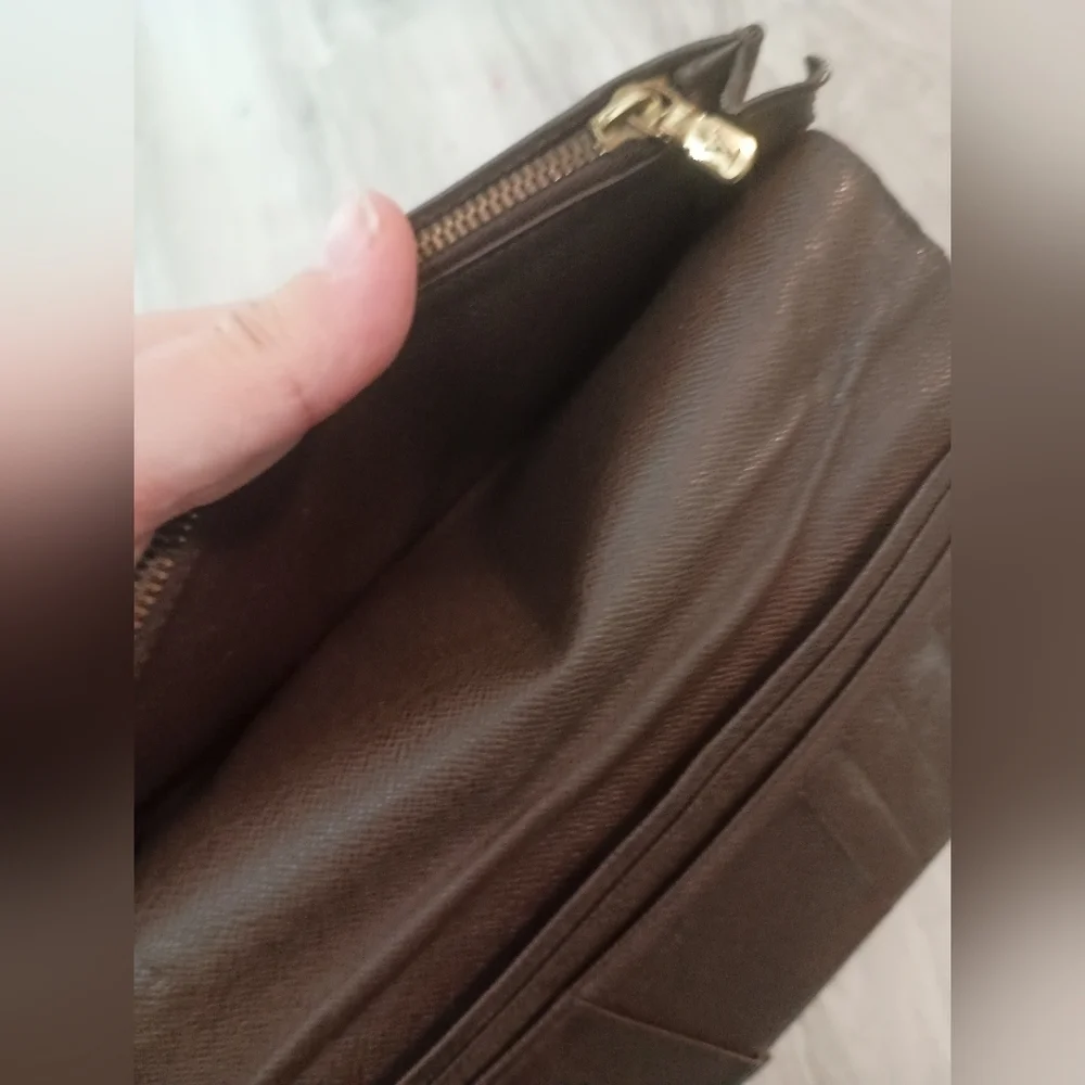 Authentic Louis Vuitton Damier Wallet Brown for Men's Wallets